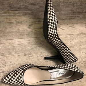 Michael Michael Kors houndstooth pumps 9.5